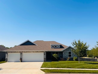 607 E Selby Dr, Nixa, MO 65714