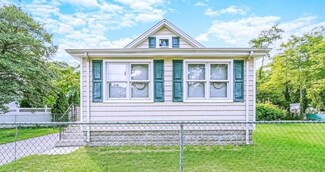 30 Franklin Ave, Mastic, NY 11950