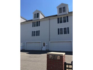 101 4th St Unit 4, Manchester, NH 03102