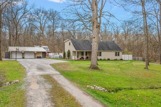 8951 E 137th Ave, Hebron, IN 46341