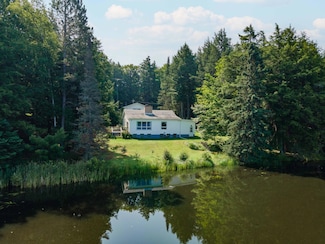 127 Bass Lake Rd, Iron River, MI 49935