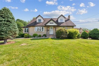 12296 Longview Dr, Irwin, PA 15642