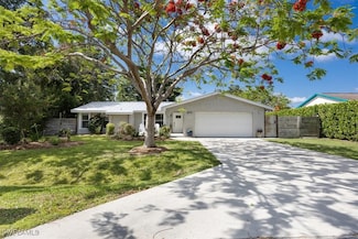2777 Clipper Way, Naples, FL 34104