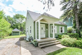 2865 Maplewood Ave, Ann Arbor, MI 48104