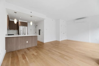 41-22 24th St Unit 10H, Long Island City, NY 11101