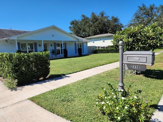 2310 Medford Ln, Brandon, FL 33511