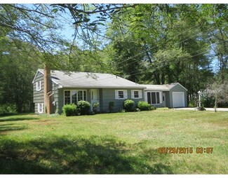 127 Carriage Rd, Hanson, MA 02341