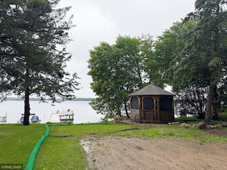 14187 68th St NW, Annandale, MN 55302