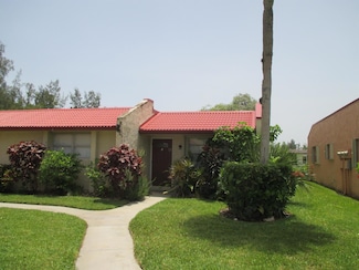 124 Lake Irene Dr, West Palm Beach, FL 33411