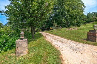 3001 Cougar Dr, Spencer, IN 47460