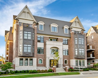 833 Laurel Ave Unit 302, Highland Park, IL 60035