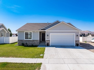 1641 Petersburg Dr, Chubbuck, ID 83202