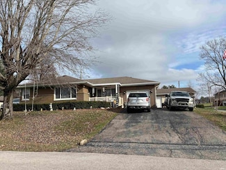 208 Highland Dr, Salem, IN 47167