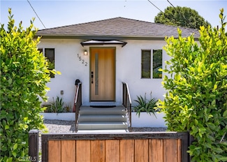 1522 N Benton Way, Los Angeles, CA 90026