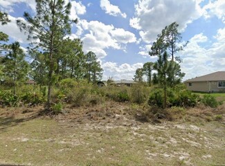2915 9th St W, Lehigh Acres, FL 33971