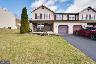 2835 Mannerchor Rd, Temple, PA 19560