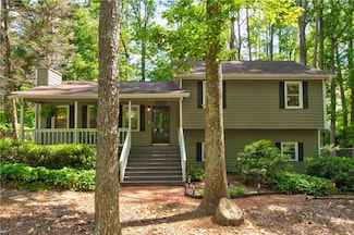 944 Hardy Cir, Dallas, GA 30157