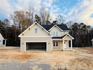 256 Elijah Way, Vass, NC 28394