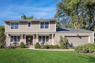 1709 E Thomas Rd, Wheaton, IL 60187
