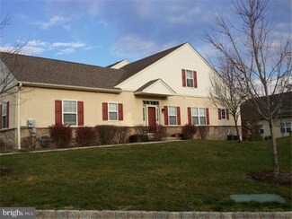 2112 Hidden Meadow Dr, Colmar, PA 18915