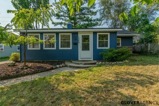 1350 Hollywood St NE, Grand Rapids, MI 49505