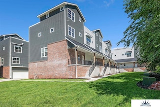 1923 Dahlman Rows Plaza, Omaha, NE 68108