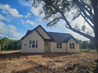 3830 Sunrise Ln, Damon, TX 77430