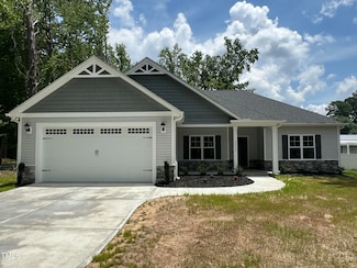 2215 Primrose Ln, Kinston, NC 28504