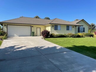 423 Lower Sky Way, Hamilton, MT 59840