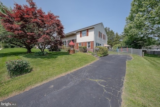 405 Garden Ln, Aston, PA 19014