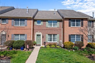220 Georgetowne Ct, Royersford, PA 19468