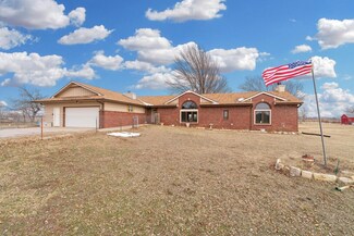1040 N Rock Rd, Belle Plaine, KS 67013
