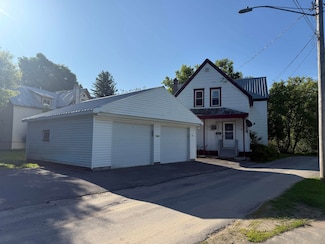 15 Railroad Ave, Canton, NY 13617