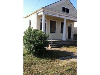 4520 S Robertson St, New Orleans, LA 70115