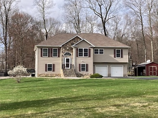 223 Rabbit Run Rd, Clintondale, NY 12515