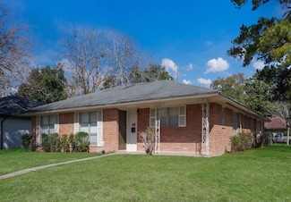 2902 Wuthering Heights Dr, Houston, TX 77045