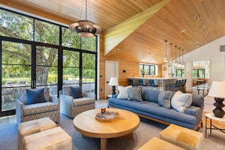 1129 Dealy Ln, Napa, CA 94559