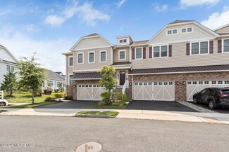 12 Kavalek Ln, Middletown Township, NJ 07738