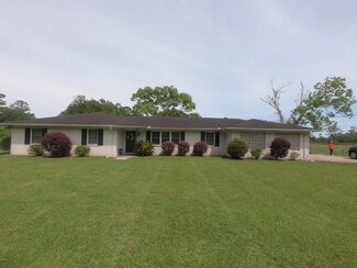 6224 Ehelers Ln, Moss Point, MS 39563