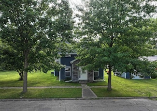719 N Hathaway St, Winamac, IN 46996