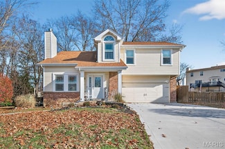 2 Walnut Creek Ct, Saint Charles, MO 63304