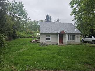 1658 SE Deer Creek Dr, Roseburg, OR 97470