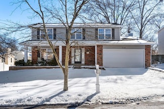 718 Oak Run Ln, Ballwin, MO 63021