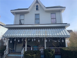 918 Front St, Creighton, PA 15030