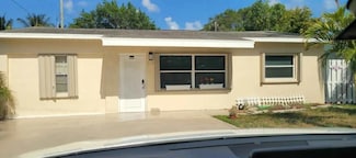 512 SE 1st St, Boynton Beach, FL 33435