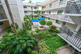 788 Park Shore Dr Unit C25, Naples, FL 34103