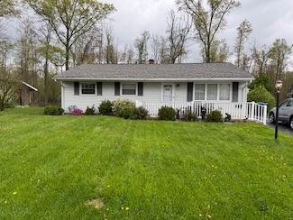 895 Donna Dr, Hermitage, PA 16148