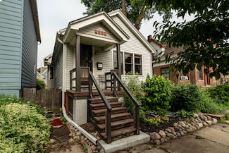 2437 N Pierce St, Milwaukee, WI 53212