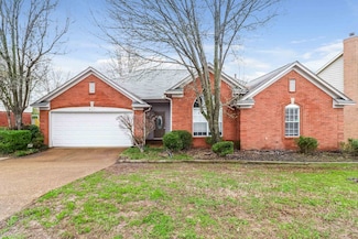 827 Tropicana Dr E, Cordova, TN 38018