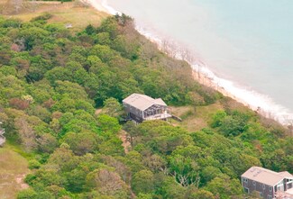 15 Periwinkle, Chilmark, MA 02535